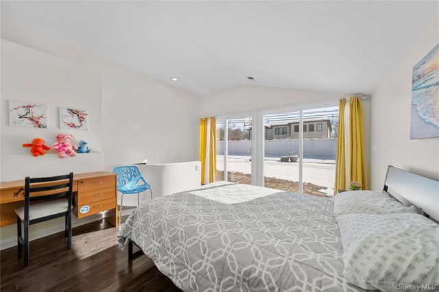 98 Birchwood Park Drive, Jericho, NY 11753