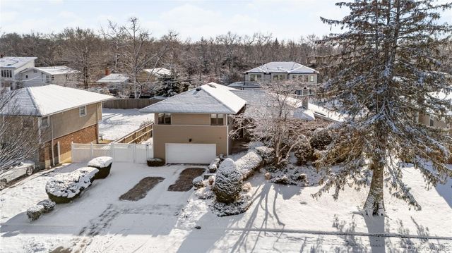 98 Birchwood Park Drive, Jericho, NY 11753