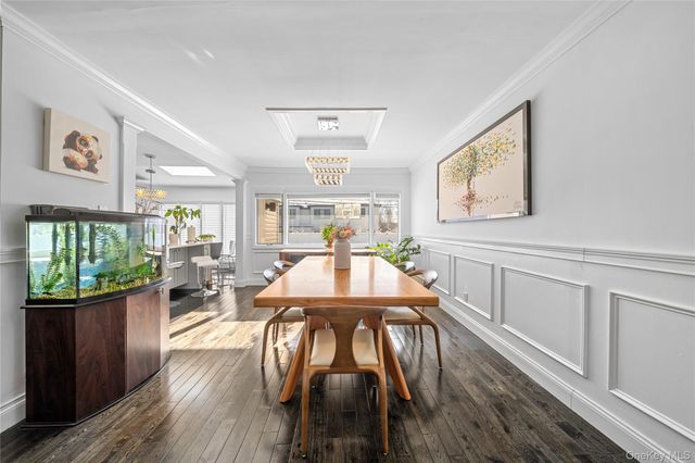 98 Birchwood Park Drive, Jericho, NY 11753