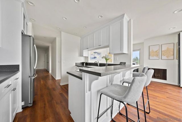 5155 W Point Loma 8, San Diego, CA 92107