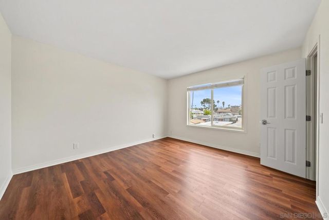5155 W Point Loma 8, San Diego, CA 92107