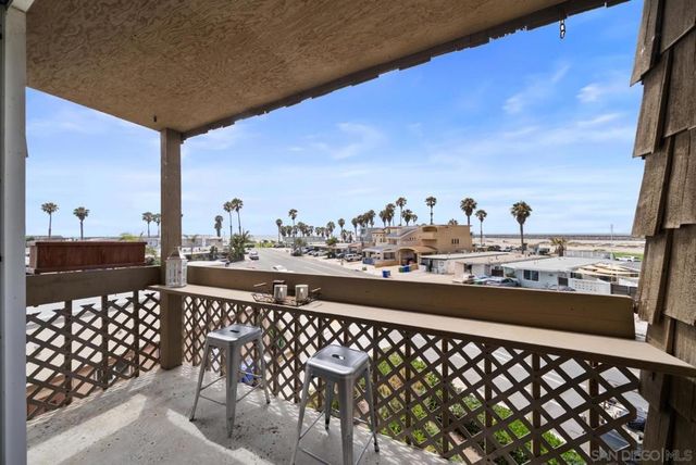 5155 W Point Loma 8, San Diego, CA 92107