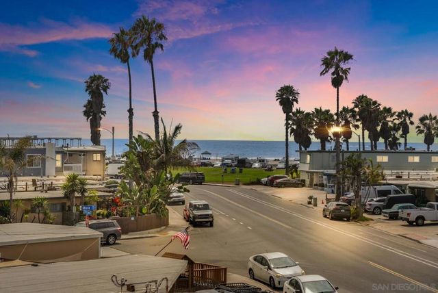 5155 W Point Loma 8, San Diego, CA 92107