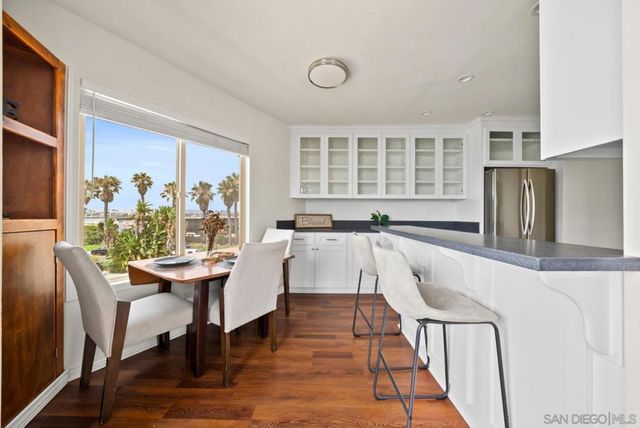 5155 W Point Loma 8, San Diego, CA 92107