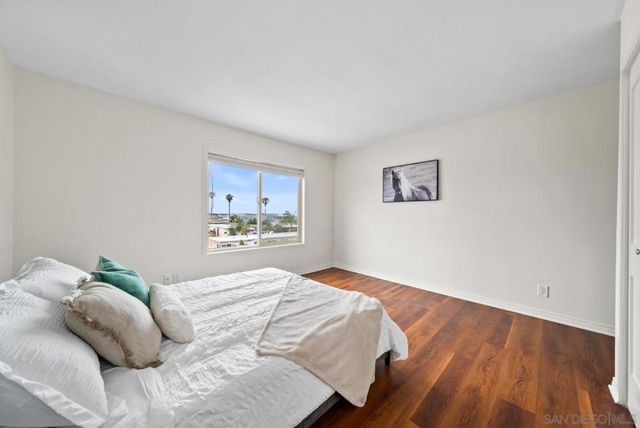5155 W Point Loma 8, San Diego, CA 92107