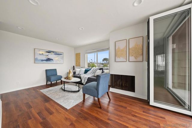 5155 W Point Loma 8, San Diego, CA 92107