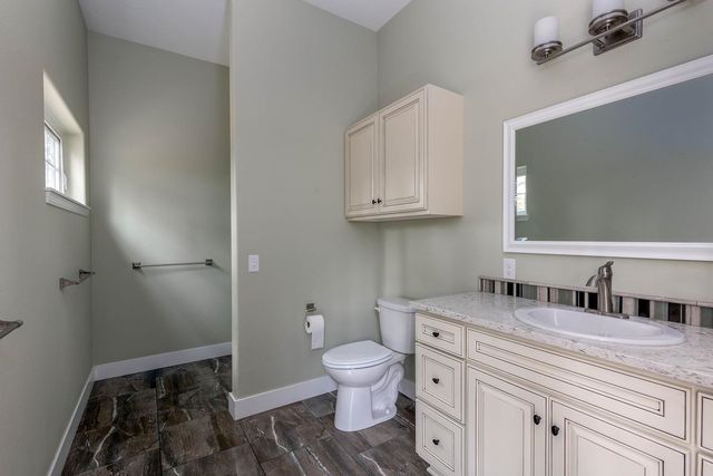 4911 E Greenbluff Rd, Colbert, WA 99005