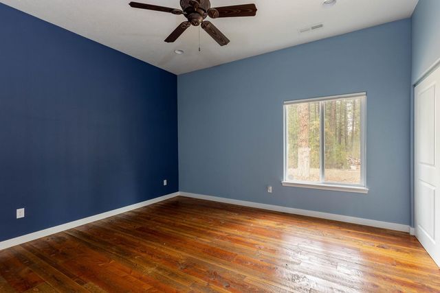 4911 E Greenbluff Rd, Colbert, WA 99005