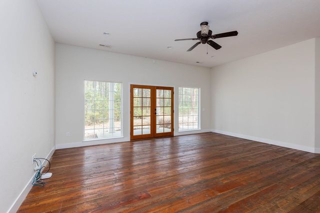 4911 E Greenbluff Rd, Colbert, WA 99005