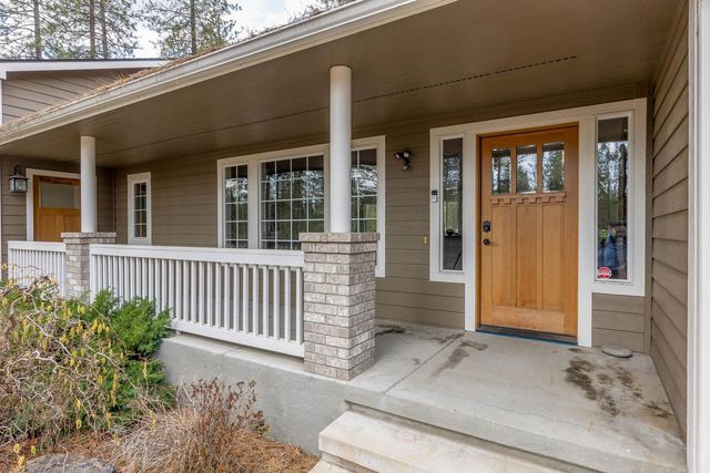 4911 E Greenbluff Rd, Colbert, WA 99005