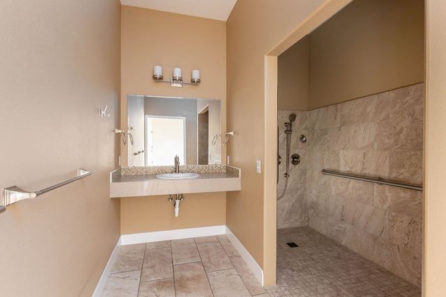 4911 E Greenbluff Rd, Colbert, WA 99005