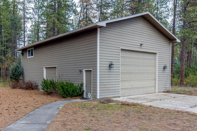 4911 E Greenbluff Rd, Colbert, WA 99005