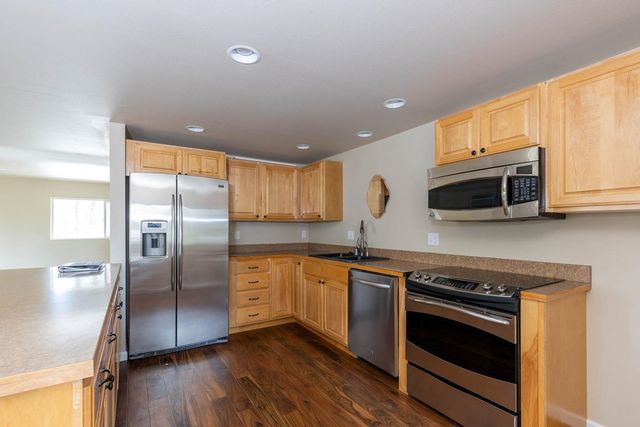 4911 E Greenbluff Rd, Colbert, WA 99005