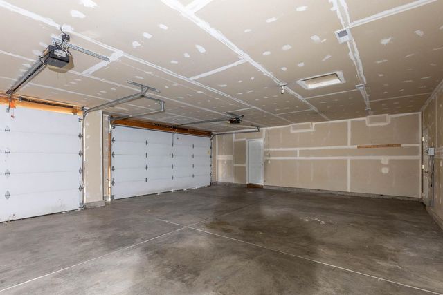 4911 E Greenbluff Rd, Colbert, WA 99005