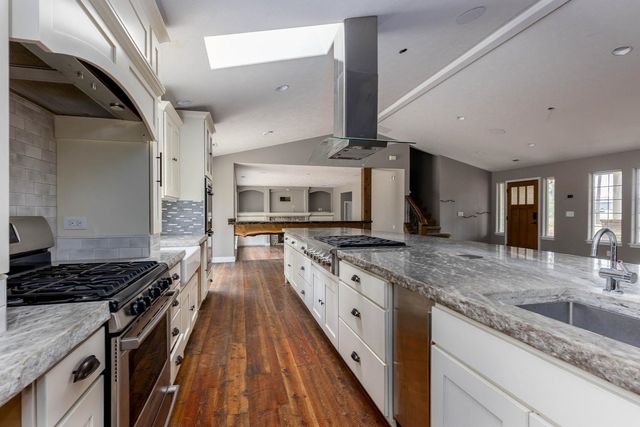 4911 E Greenbluff Rd, Colbert, WA 99005