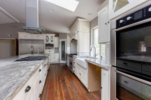 4911 E Greenbluff Rd, Colbert, WA 99005