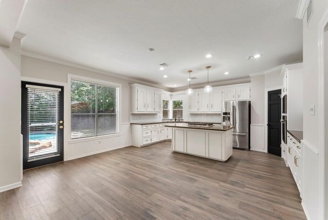 23 Shearwater Place, The Woodlands, TX 77381