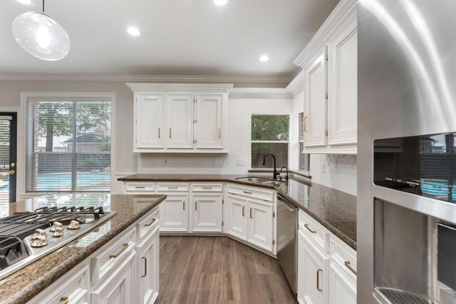 23 Shearwater Place, The Woodlands, TX 77381
