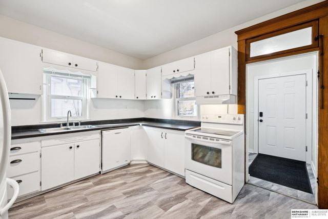 912 C Street, Lincoln, NE 68502