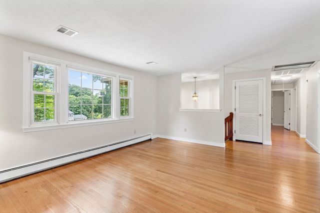 141 Longhill Rd, Franklin, MA 02038