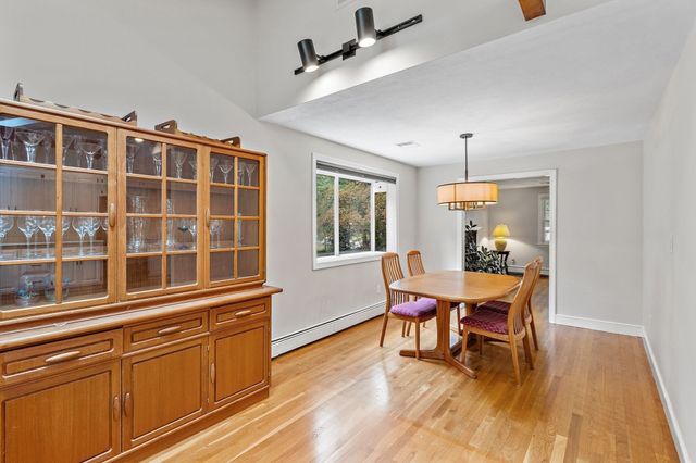 141 Longhill Rd, Franklin, MA 02038