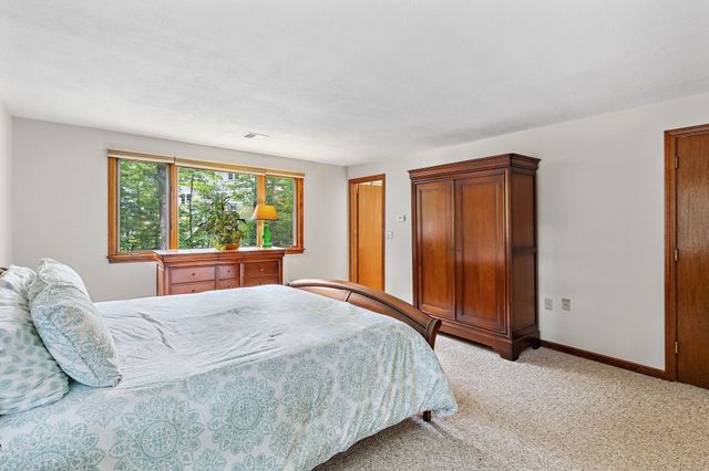 141 Longhill Rd, Franklin, MA 02038