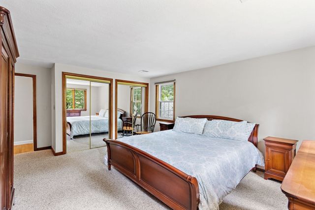 141 Longhill Rd, Franklin, MA 02038