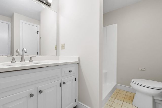141 Longhill Rd, Franklin, MA 02038