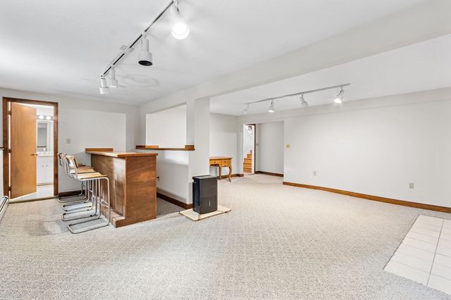 141 Longhill Rd, Franklin, MA 02038