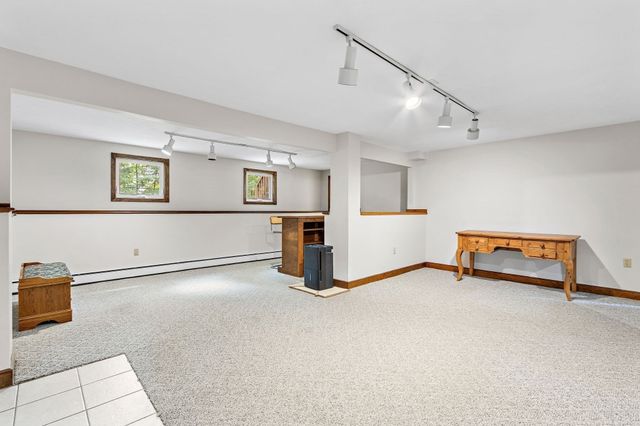 141 Longhill Rd, Franklin, MA 02038