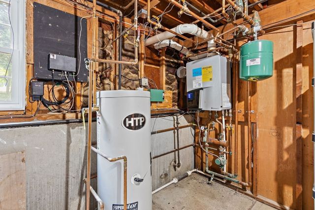 141 Longhill Rd, Franklin, MA 02038