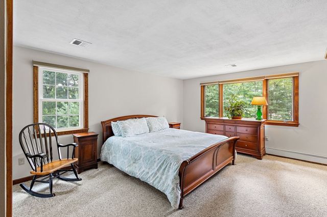 141 Longhill Rd, Franklin, MA 02038