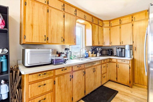 321 6TH STREET SOUTH, Wisconsin Rapids, WI 54494