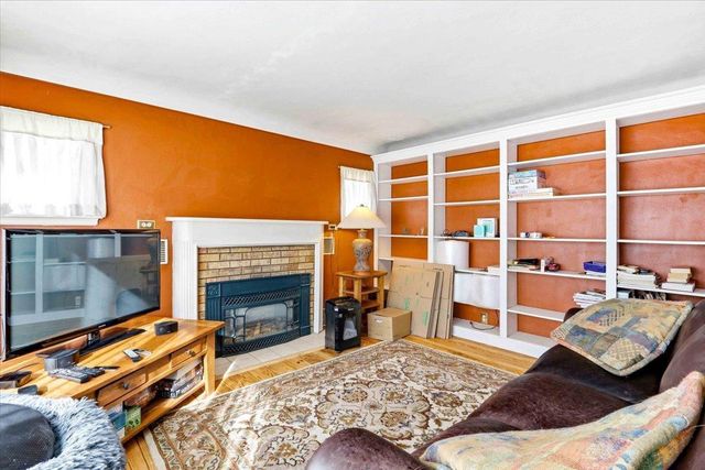 321 6TH STREET SOUTH, Wisconsin Rapids, WI 54494