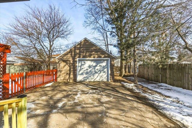 321 6TH STREET SOUTH, Wisconsin Rapids, WI 54494