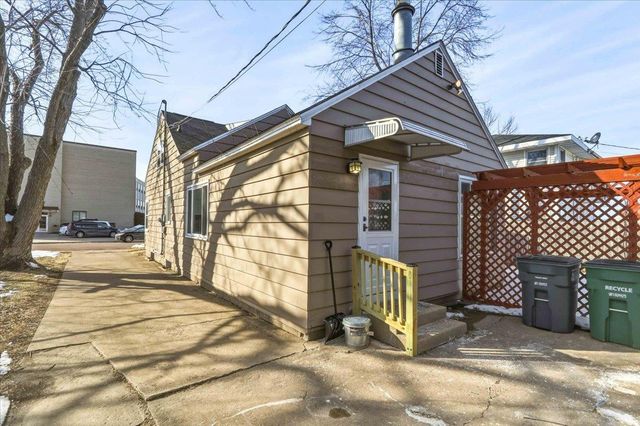 321 6TH STREET SOUTH, Wisconsin Rapids, WI 54494