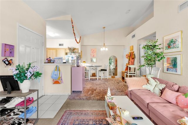 7628 Pacific Hills Avenue 204, Las Vegas, NV 89128