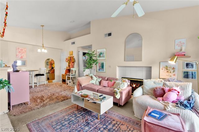 7628 Pacific Hills Avenue 204, Las Vegas, NV 89128