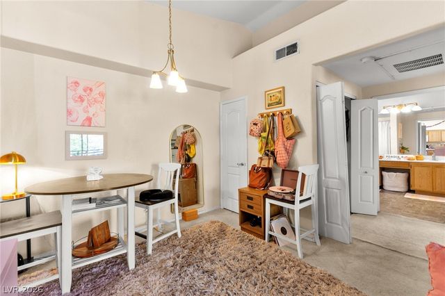 7628 Pacific Hills Avenue 204, Las Vegas, NV 89128