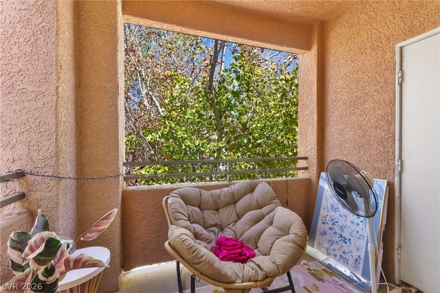 7628 Pacific Hills Avenue 204, Las Vegas, NV 89128