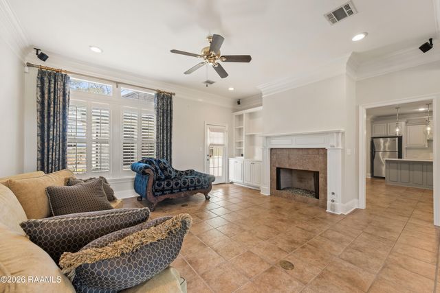 101 Vinemont Drive, Lafayette, LA 70501