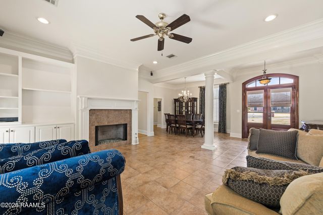 101 Vinemont Drive, Lafayette, LA 70501