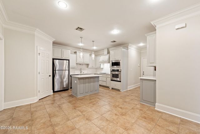 101 Vinemont Drive, Lafayette, LA 70501