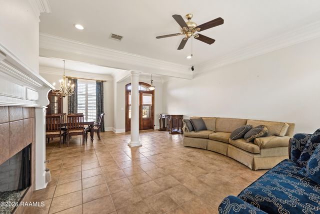 101 Vinemont Drive, Lafayette, LA 70501