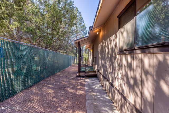 1987 STAGG Run, Overgaard, AZ 85933