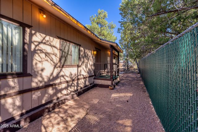 1987 STAGG Run, Overgaard, AZ 85933