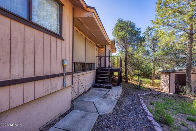 1987 STAGG Run, Overgaard, AZ 85933