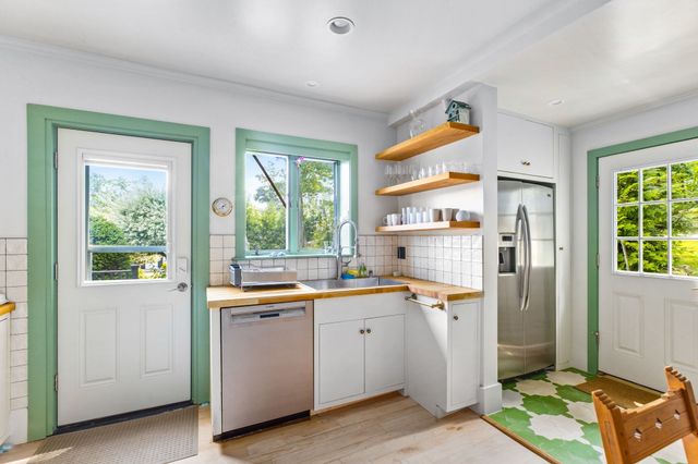 92 Atlantic Ave, Cohasset, MA 02025