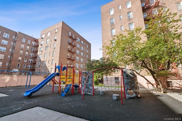 3345 90th Street 3G, Jackson Heights, NY 11101