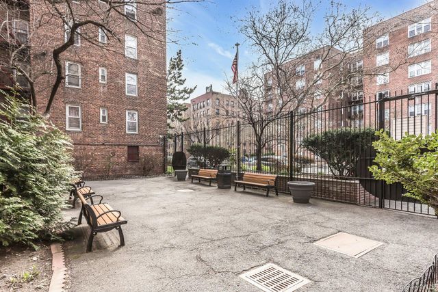 3345 90th Street 3G, Jackson Heights, NY 11101